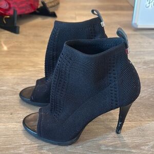 Elegant Black Women's Heeled Ankle Boots